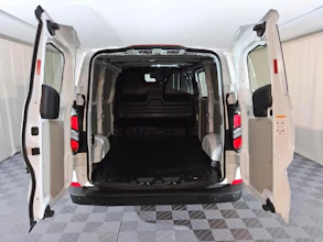 https://vehicle.imgix.net/3917277/b163e830-51f6-4d8a-984e-ff0b37ddb169.jpg