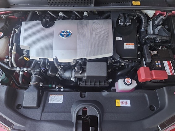 Vehicle image 15