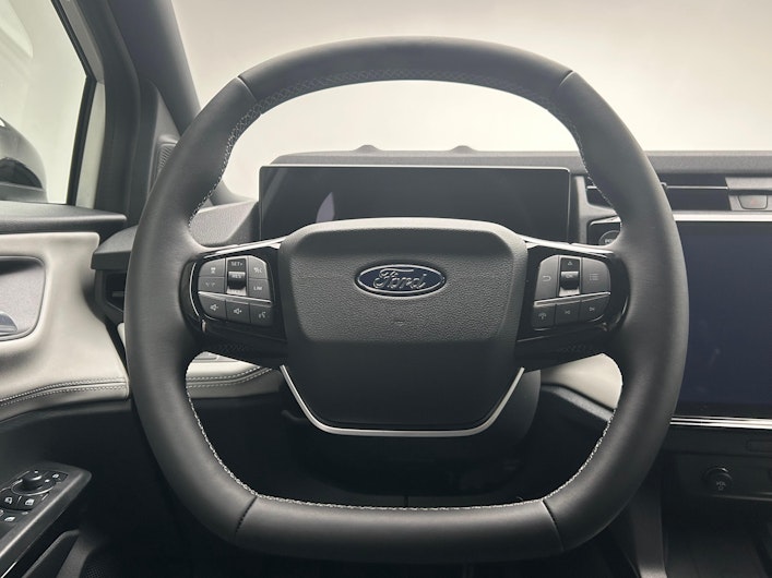 Vehicle image FORD PUMA