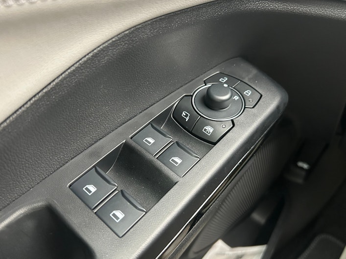 Vehicle image FORD PUMA