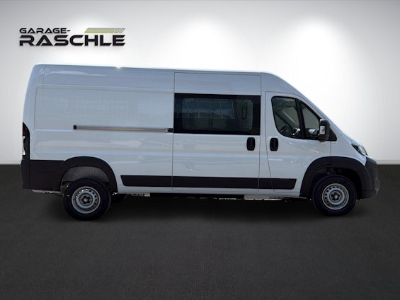 Vehicle image 4 Vehicle image 4