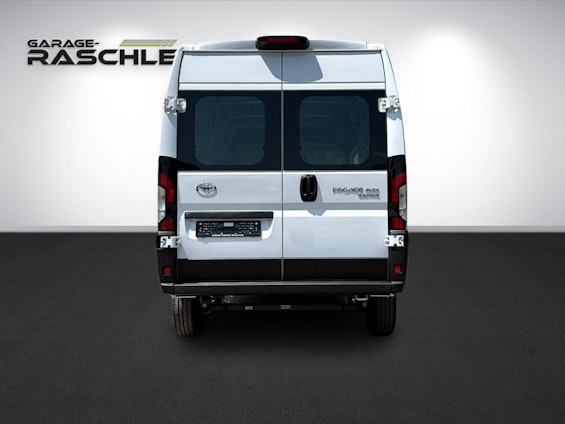 Vehicle image 6 Vehicle image 6