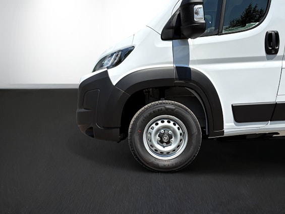 Vehicle image 5 Vehicle image 5