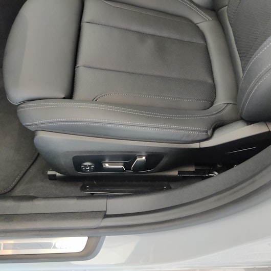 Vehicle image BMW 3 SERIES