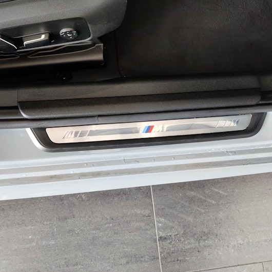 Vehicle image BMW 3 SERIES