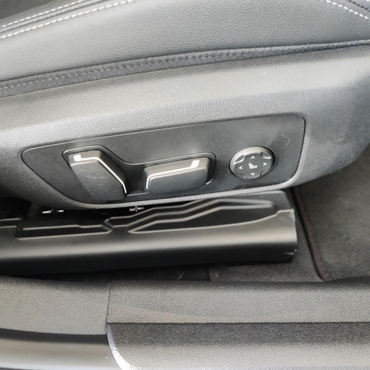 Vehicle image BMW 3 SERIES