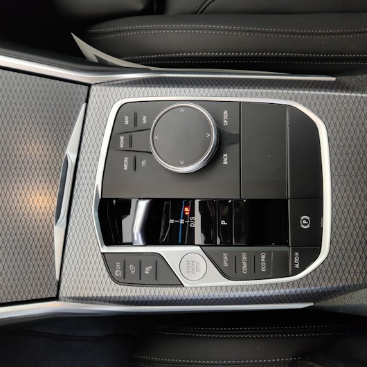 Vehicle image BMW 3 SERIES