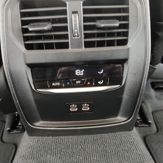 Vehicle image BMW 3 SERIES