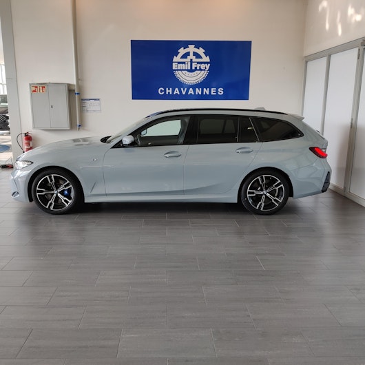 Vehicle image BMW 3 SERIES