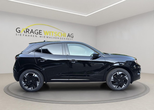 Vehicle image 3 Vehicle image 3