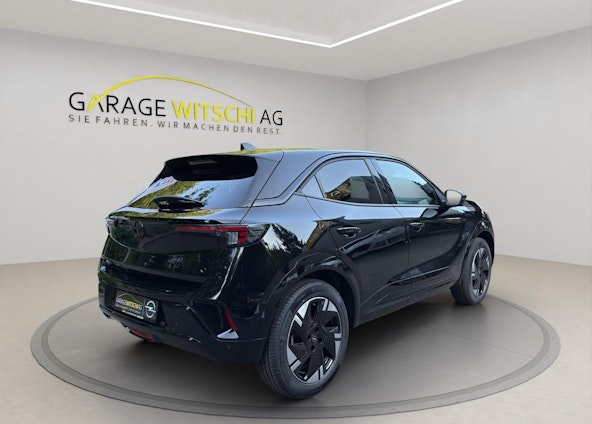 Vehicle image 4 Vehicle image 4