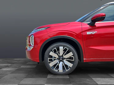 MITSUBISHI OUTLANDER 13