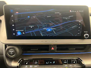 Toyota Prius 2.0 Plug-In-Hybrid Style