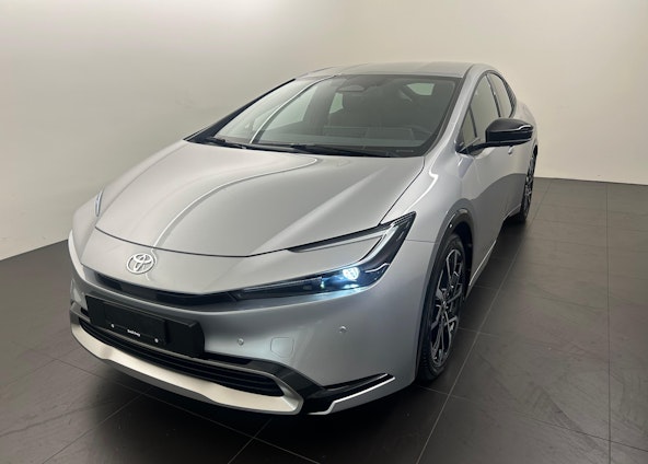 First vehicle image First vehicle image