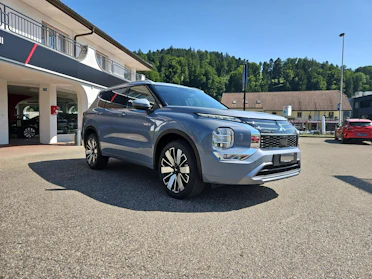 MITSUBISHI OUTLANDER 15