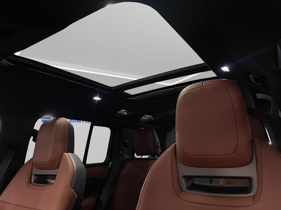 Vehicle image 15 Vehicle image 15