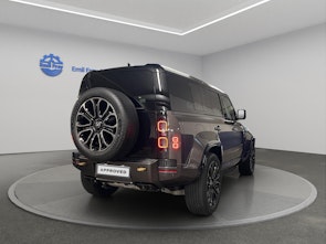 Vehicle image LAND ROVER Defender 110 4.4 V8 Octa