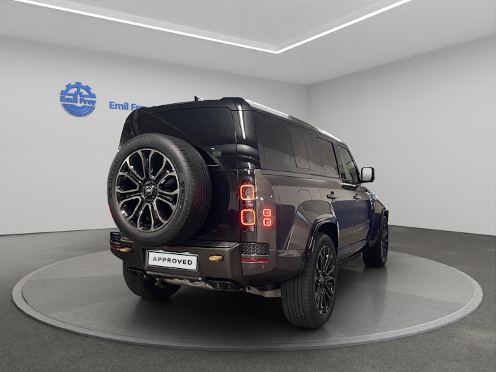 Vehicle image LAND ROVER DEFENDER