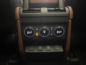 Vehicle image LAND ROVER Defender 110 4.4 V8 Octa