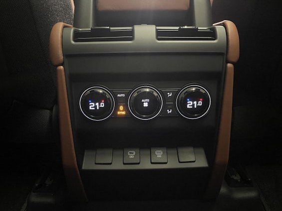 Vehicle image 14 Vehicle image 14