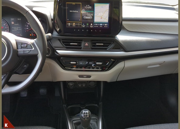 Vehicle image 14 Vehicle image 14