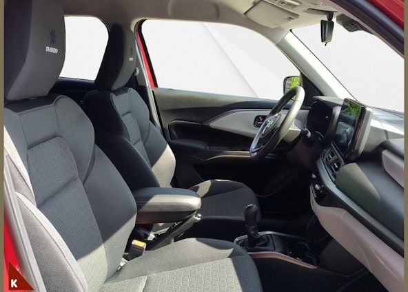 Vehicle image 17 Vehicle image 17