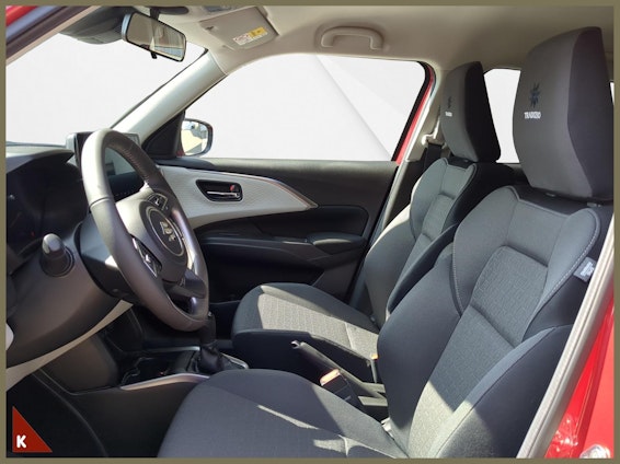 Vehicle image 8 Vehicle image 8