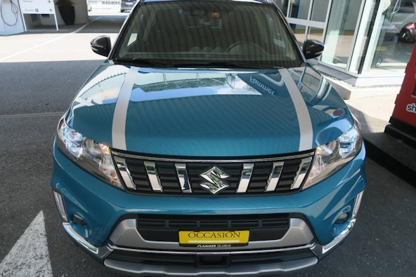First vehicle image