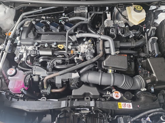 Vehicle image 15