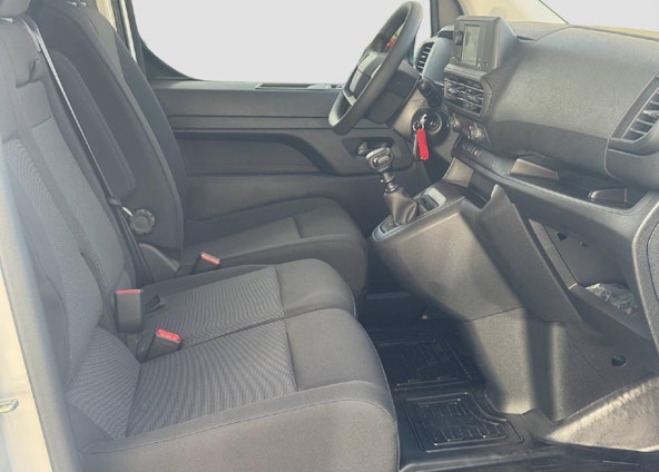 Vehicle image 15 Vehicle image 15