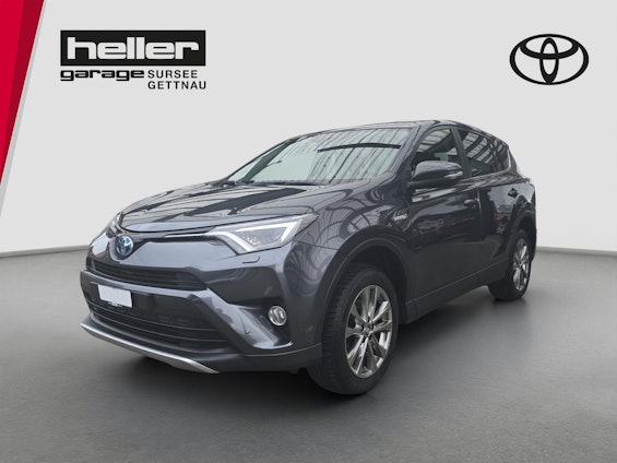 First vehicle image