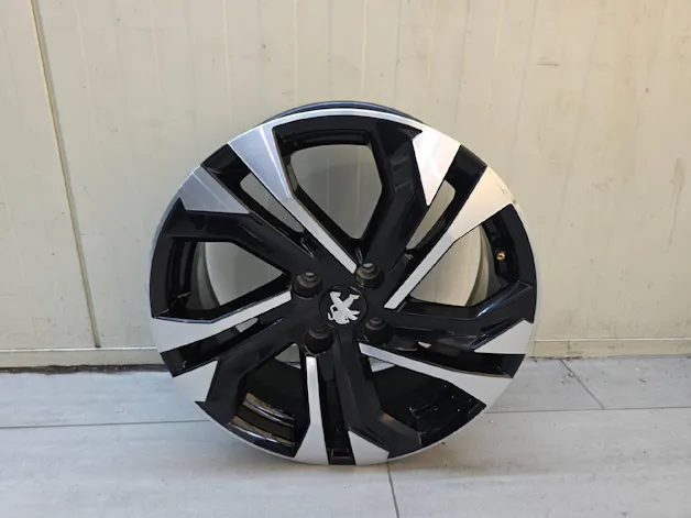 Peugeot 2008 1.2 PureTech 130 GT