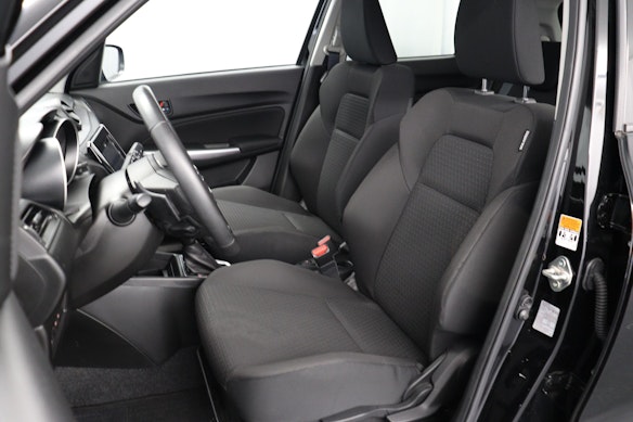 SUZUKI Swift 1.2 Compact Top Hybrid 2