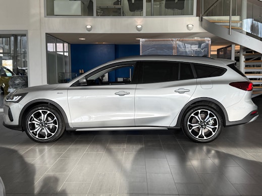 FORD Focus Station Wagon 1.0i EcoB Hybrid 155 Active X 3