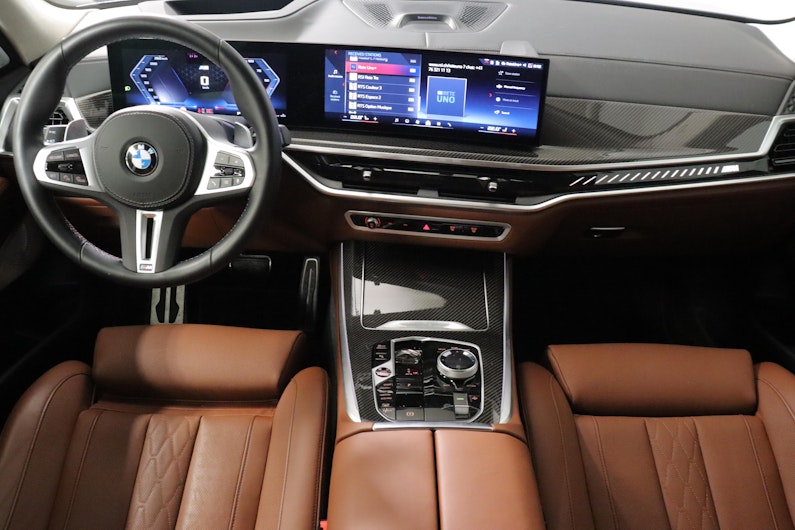 Vehicle image BMW X5