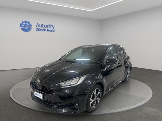 First vehicle image