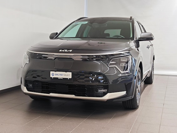 First vehicle image First vehicle image