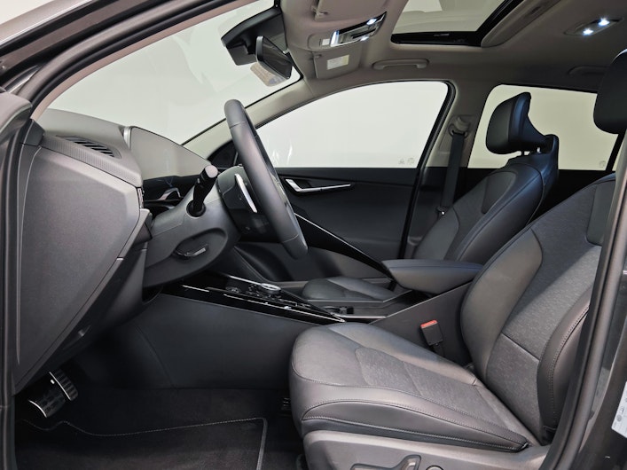 Vehicle image KIA NIRO