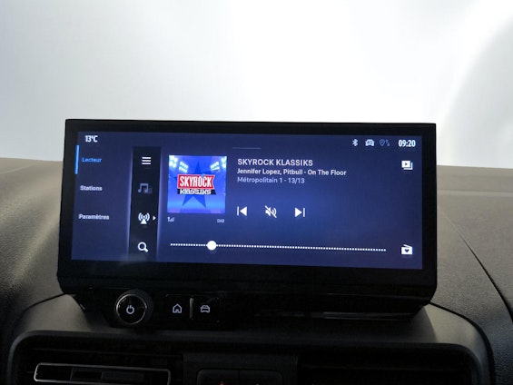 Vehicle image 5 Vehicle image 5