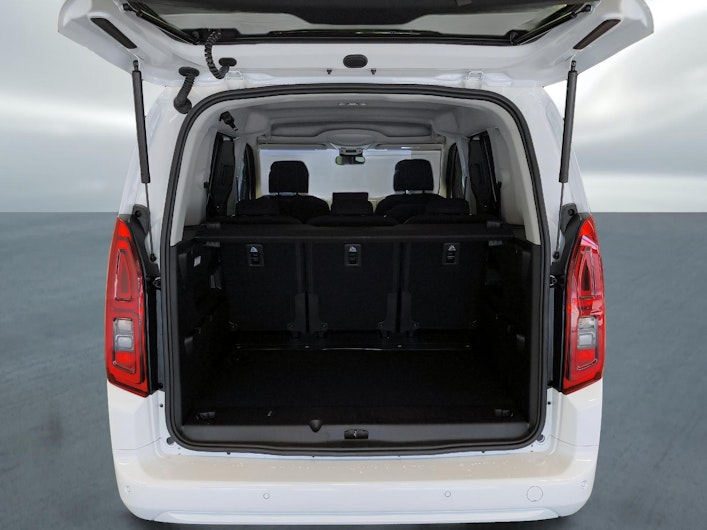 Vehicle image TOYOTA PROACE CITY VERSO