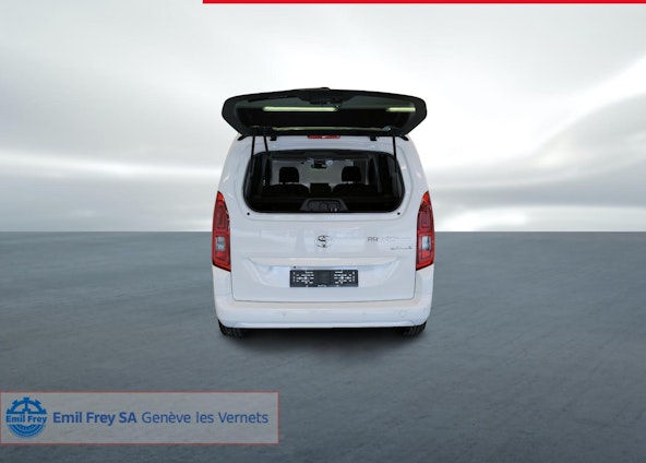 Vehicle image 10 Vehicle image 10