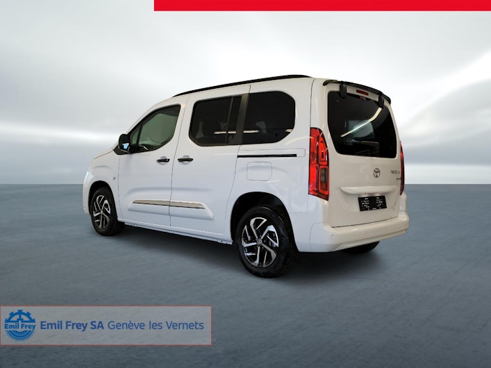 Vehicle image TOYOTA PROACE CITY VERSO
