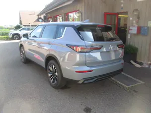 Mitsubishi Outlander 2.4 PHEV Inform 4x4