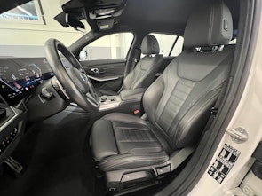 Vehicle image BMW 320d xDrive Touring M-Sport