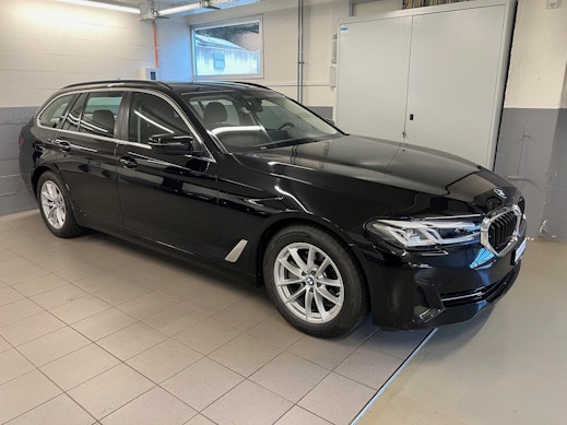 BMW 520d xDrive Touring 1