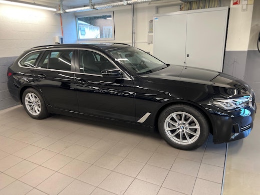 BMW 520d xDrive Touring 2