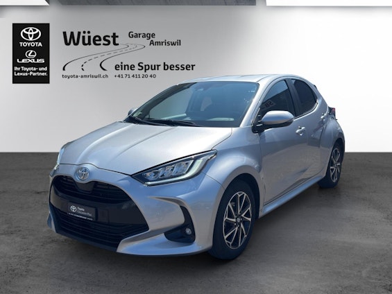First vehicle image