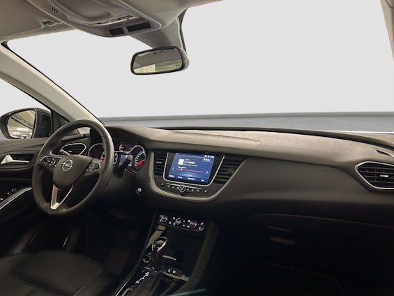 Vehicle image 13 Vehicle image 13