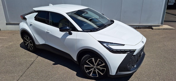 Vehicle image 4