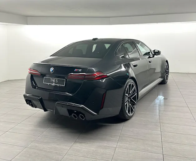 BMW M5 xDrive
